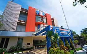 Halogen Hotel Airport Surabaya